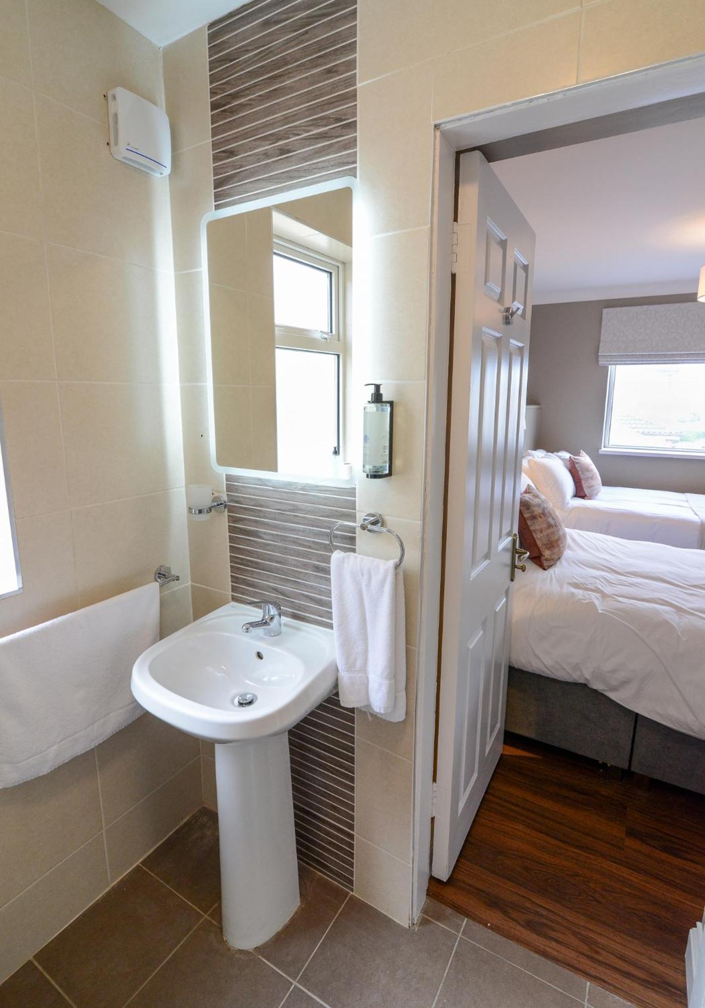 골웨이 Urban Nest Townhouse B&B 외부 사진